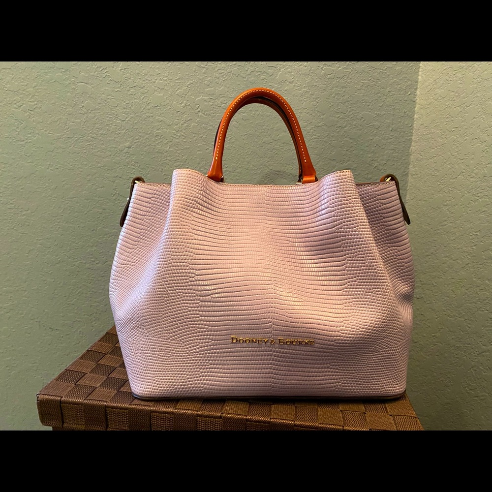 Dooney & Bourke City Large Barlow bag beautiful lilac color croc leather. - Picture 6 of 6